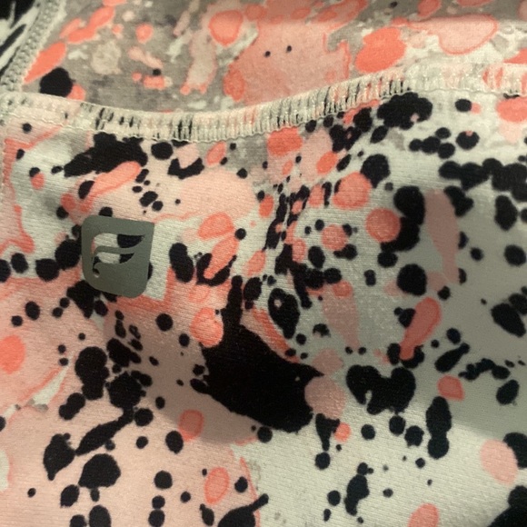 🎈Sale🎈 Fabletics Gisela Cropped Leggings With Mesh Detail On Back - Picture 7 of 8